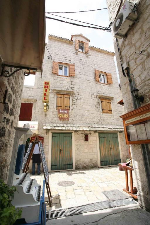 Rooms Beljan Trogir Exterior photo