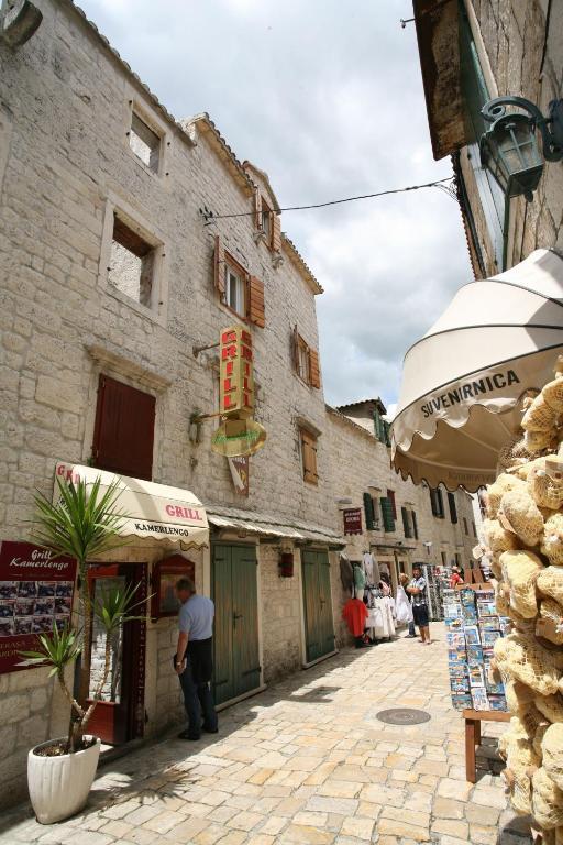 Rooms Beljan Trogir Exterior photo